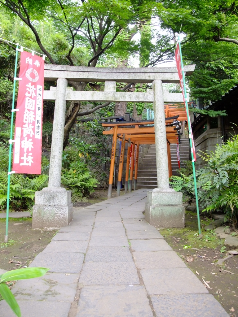 花園稲荷神社参道