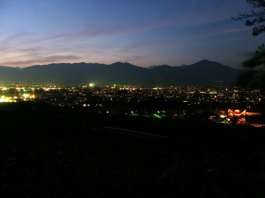 暮れる秦野市