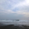 海に向かって