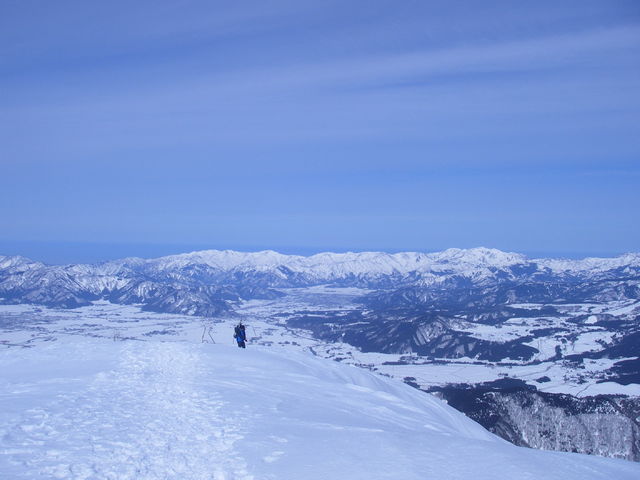 福井 荒島岳1523m  人間がちいちゃい(笑)いや、自然が雄大なのだ