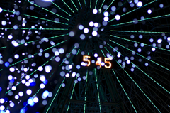 ５：４５