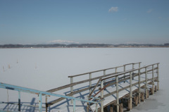 冬の湖面