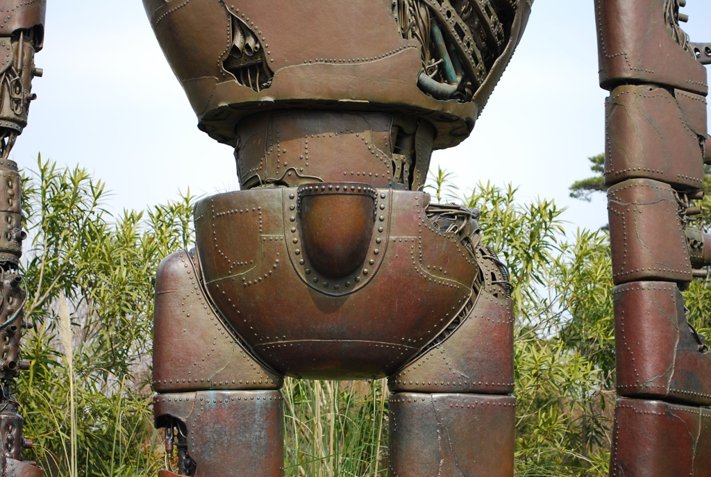 ロボット兵の胴体下アップ