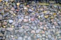 石と雨とガラスと･･･