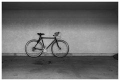 ナニモタサナイ。