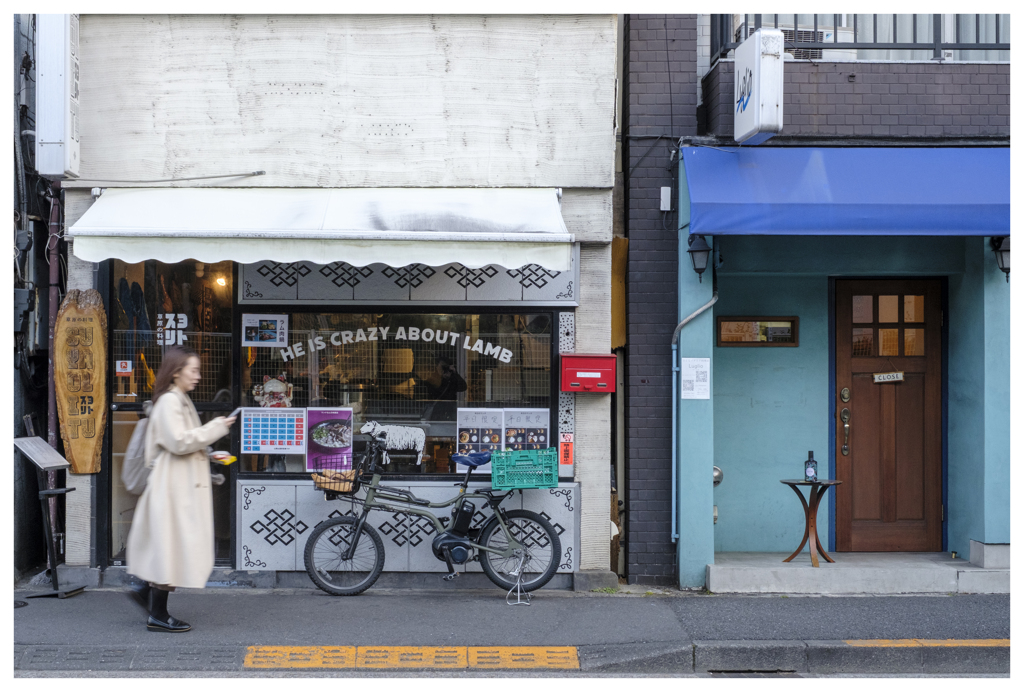 彼はラム肉に夢中･･･