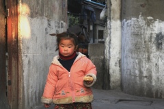 路地裏の子供たち-④