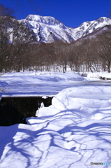 雪の影　その５