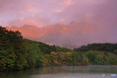 鏡池の朝焼け