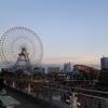 夕暮れの遊園地