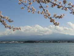 雲と富士山