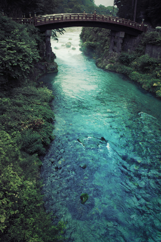 神が渡る橋