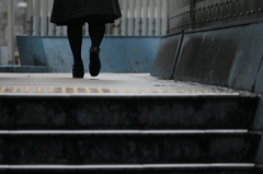 雨の歩道橋