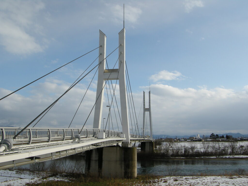 Nakatsuno Bridge & Kuzuryu River