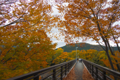 長瀞の紅葉スポット、金石水管橋より