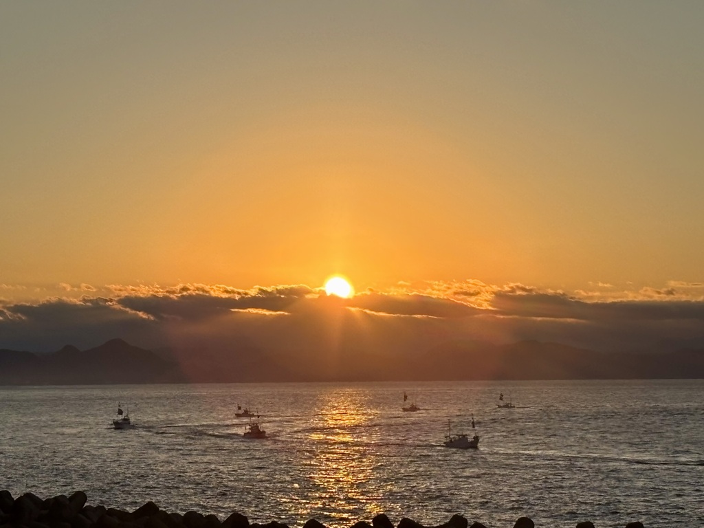 初日の出  本年も宜しくお願いします(≧∇≦)/