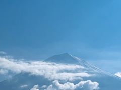 珍しい6月の富士山(雪)