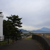 清水灯台と富士山(静岡市清水区、三保の松原）