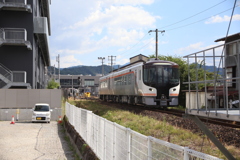 特急「ひだ」　HC85系　高山駅付近