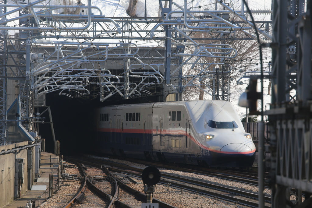 上越新幹線　E4系　越後湯沢駅　大清水トンネル