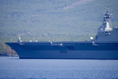 錦江湾にて2024 桜島と護衛艦いずも