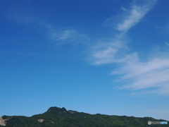 空青し、山は香川の五剣山
