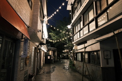 夜の間