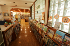 秘境駅で無人駅の市営図書館