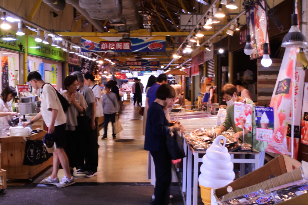 魚市場におジャマしてます。