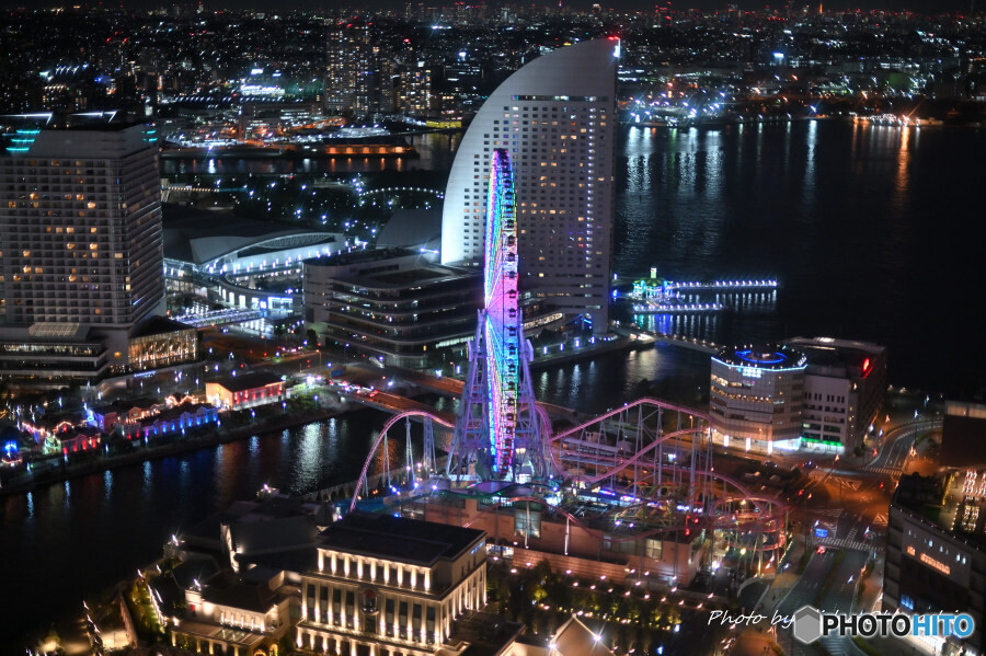 夜のみなとみらい中心部