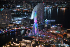 夜のみなとみらい中心部