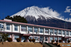 上井出小学校にて