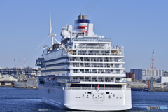 飛鳥Ⅲ 横浜港へ入港-12