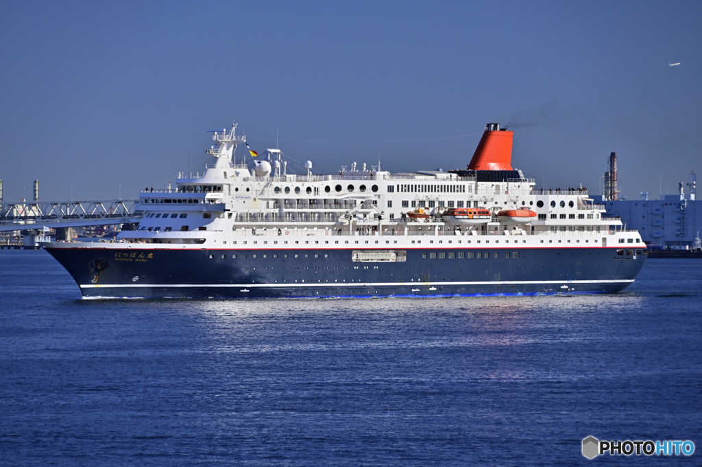 にっぽん丸横浜港へ入港-3