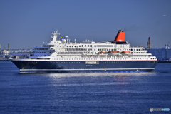 にっぽん丸横浜港へ入港-3