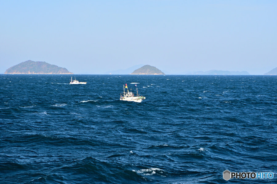 朝の瀬戸内海にて