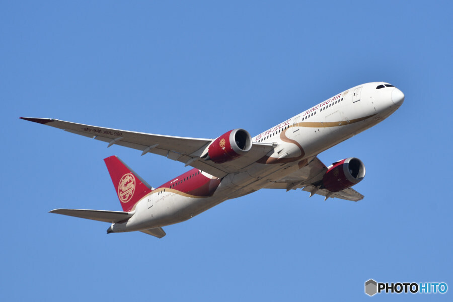 Juneyao Airlines（吉祥航空）