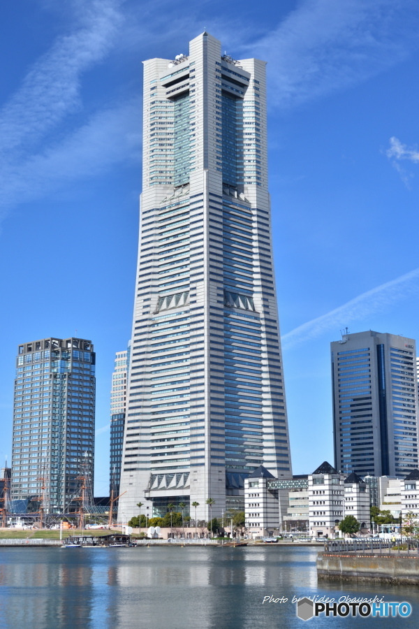 汽車道からの横浜ランドマークタワー