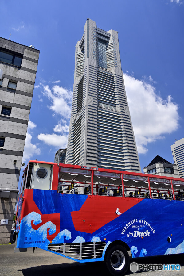 スカイダックとランドマークタワー
