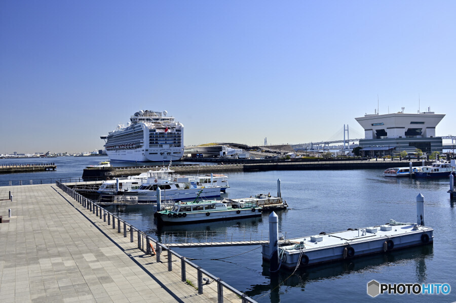 横浜港象の鼻パーク付近