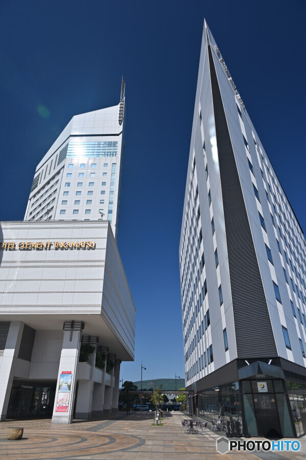 高松駅前広場にて