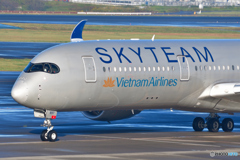 Vietnam Airlines