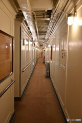 氷川丸の船内廊下