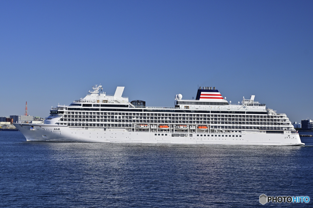 飛鳥Ⅲ 横浜港へ入港-10