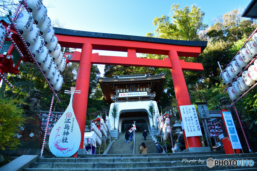 江の島神社朱の鳥居
