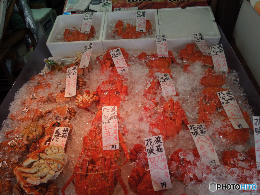 三角市場の魚介屋さん
