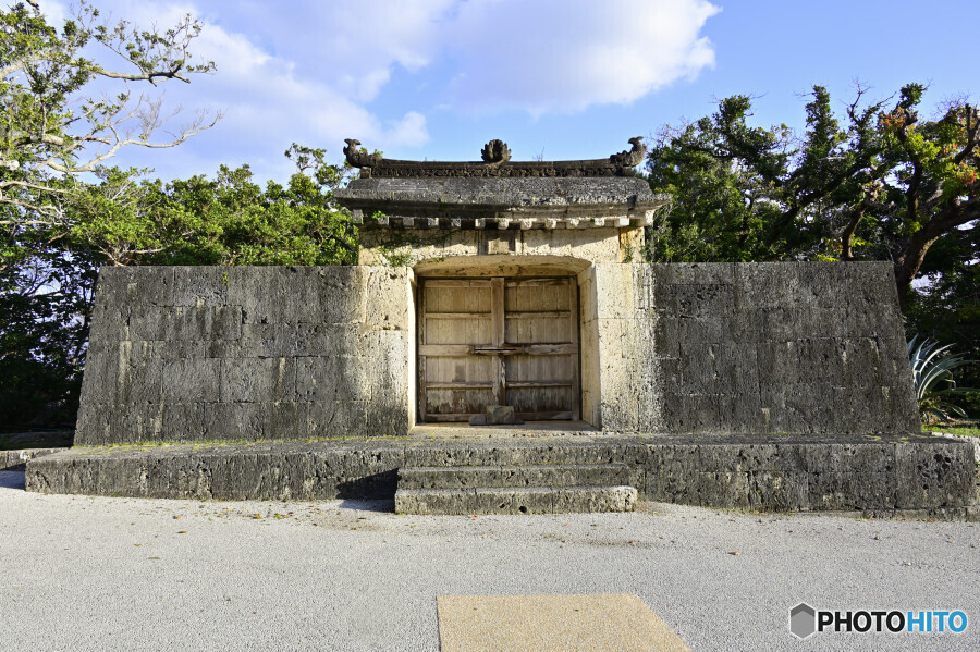 首里城 園比屋武御嶽石門