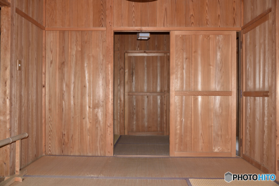 識名園番屋内