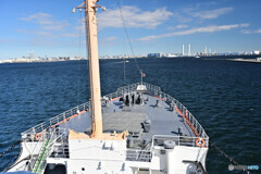 氷川丸艦橋にて