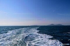朝の瀬戸内海にて